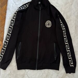 Versace zip up  size xxl black authentic
